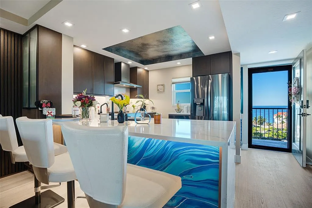 2 bed, 2.0 bath, 1331 sqft, $5,500 — Photo 1