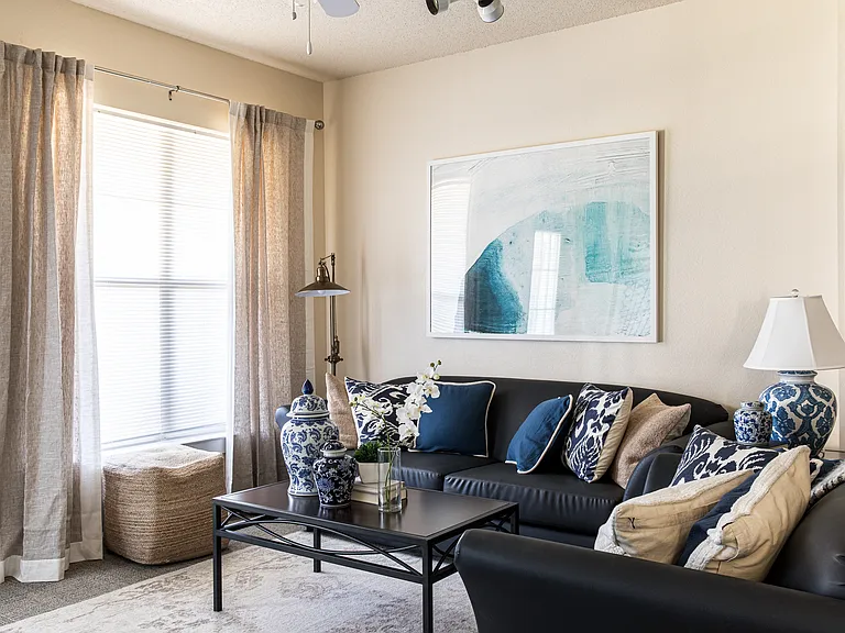 River Pointe Apartments — Photo 2