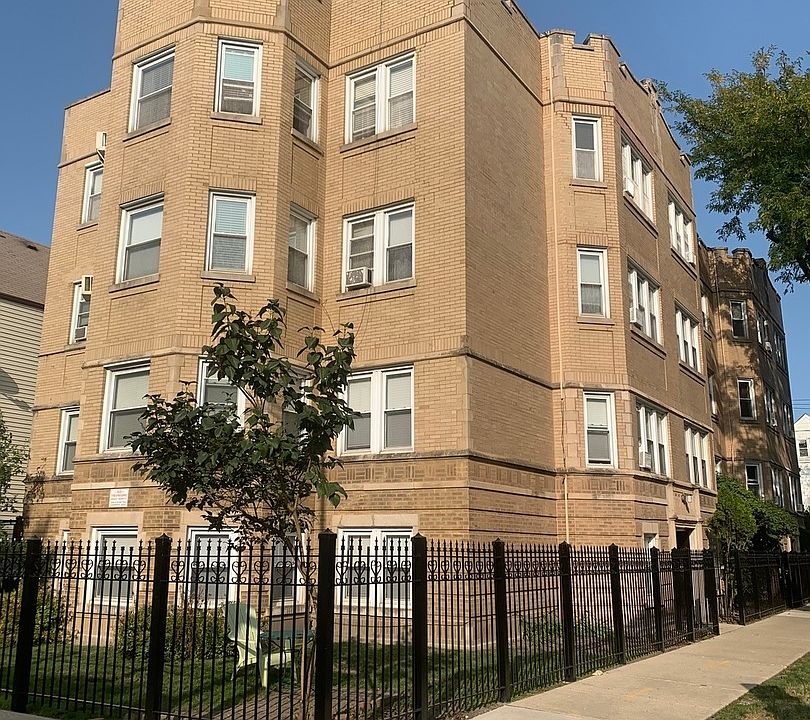 1st image of 3550 W Belle Plaine Ave #1