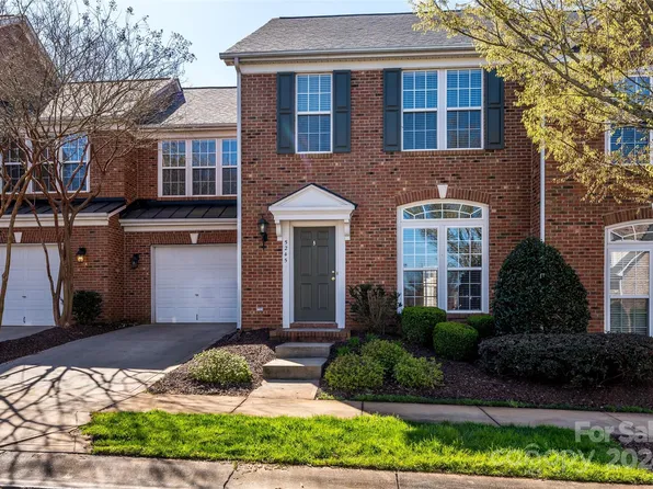 5245 Berkeley Estates Dr, Charlotte, NC 28277