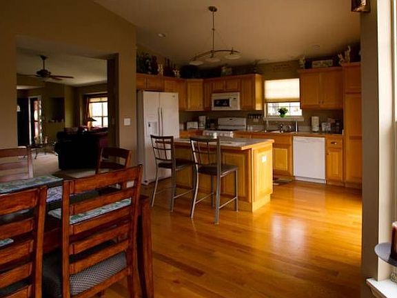 Dining room / kitchen
