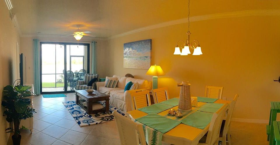 Beautiful Condo New in 2015.