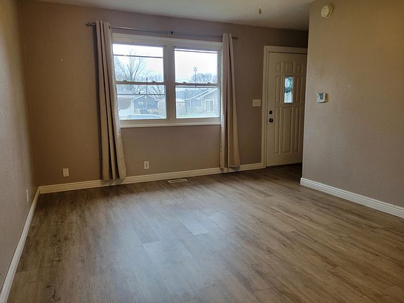 2nd image of 5021 Blackford Dr W
