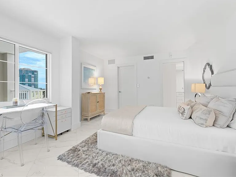 3443 Gulf Shore Blvd N #803 — Photo 16