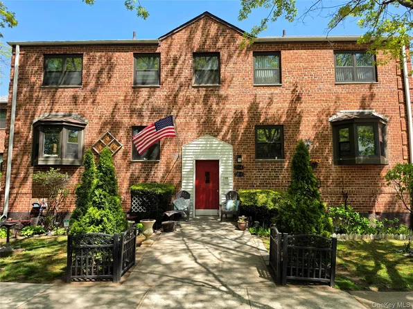 155-45 81 St. 81 #18, Howard Beach, NY 11414