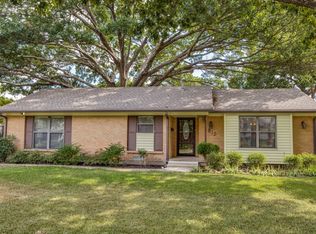 813 Brookhurst Dr, Richardson, TX 75080