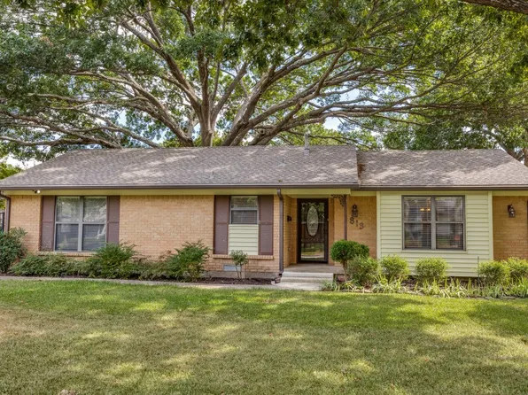 813 Brookhurst Dr, Richardson, TX 75080