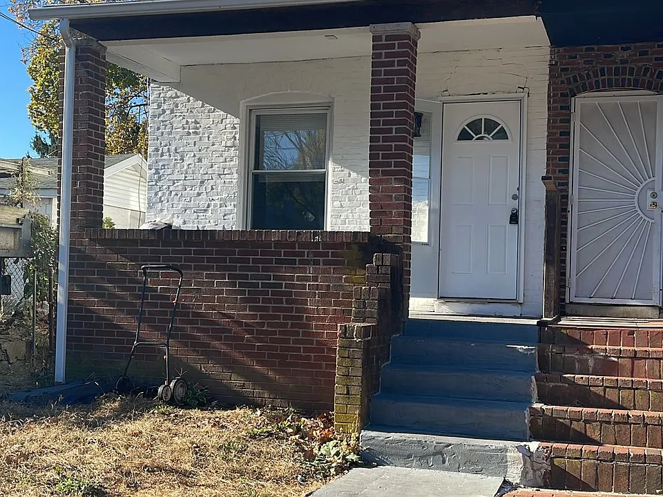 112 Staley Ave