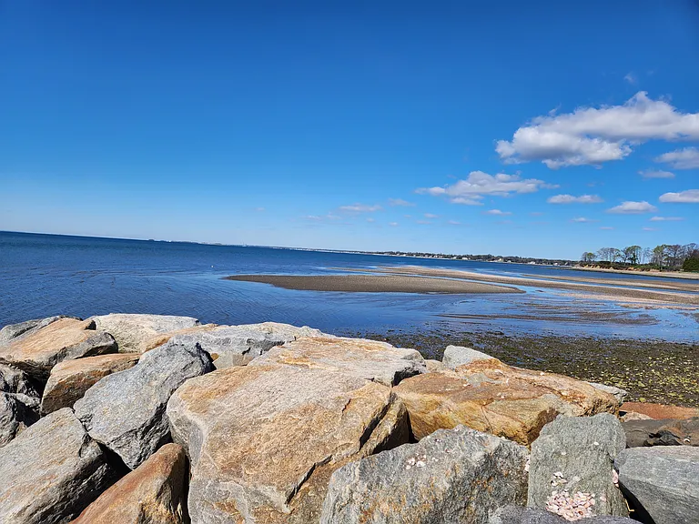 2230 Fairfield Beach Rd — Photo 11