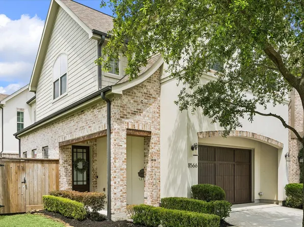 8566 Forum Dr, Houston, TX 77055
