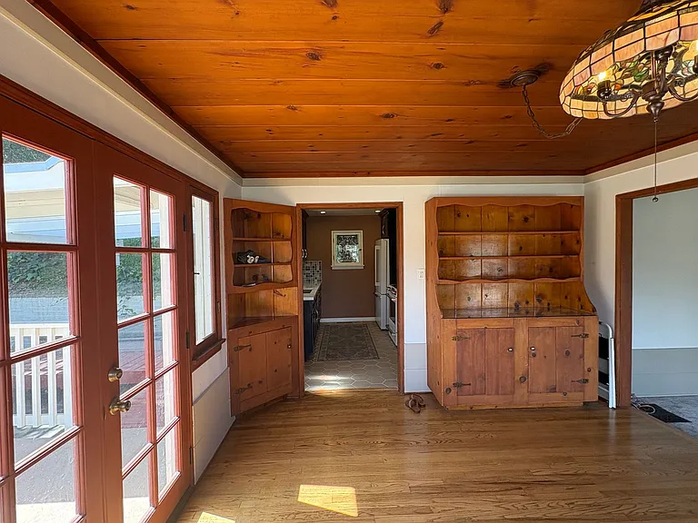 7036 Highcliff Trl — Photo 19