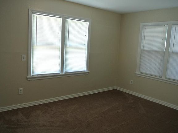 5th image of 1217 SW 50th St