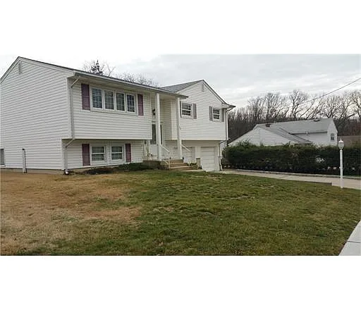 13 Sheinfine Ave photo 1