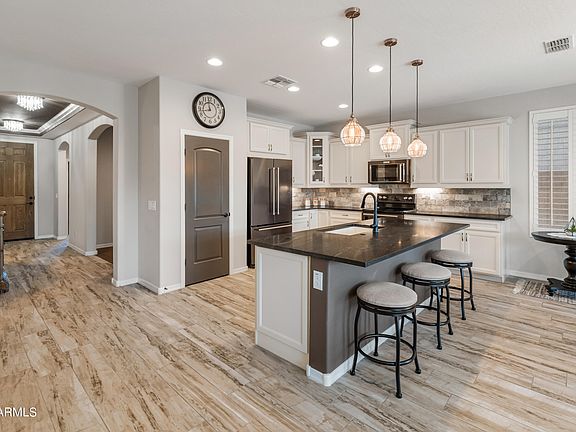 2nd image of 25961 W HORSHAM Drive