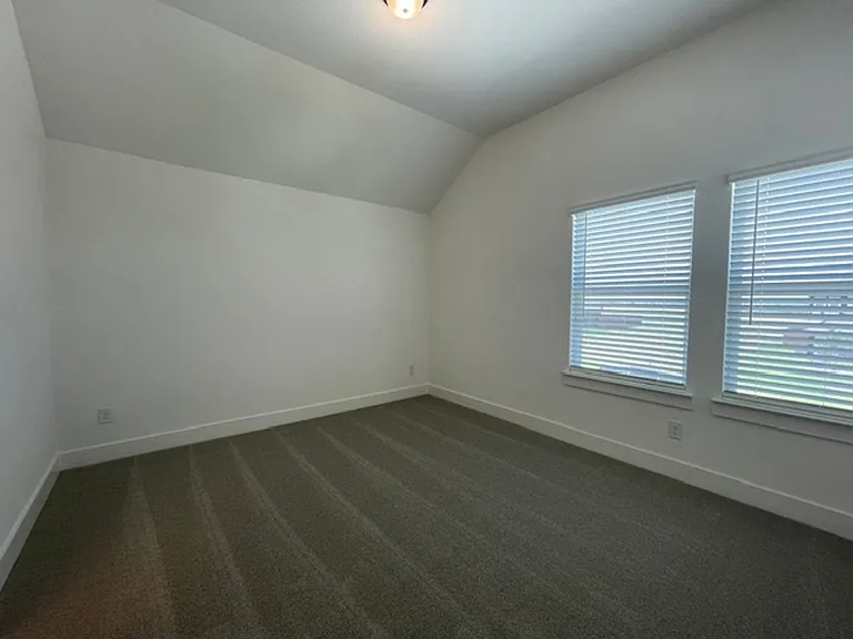3714 Milwaukee Ave — Photo 31