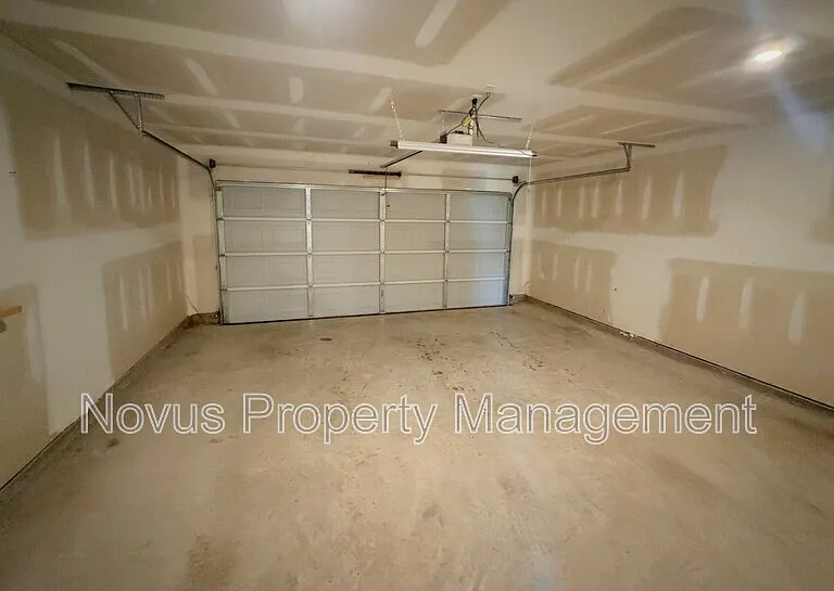 506 Amelia Ct — Photo 9
