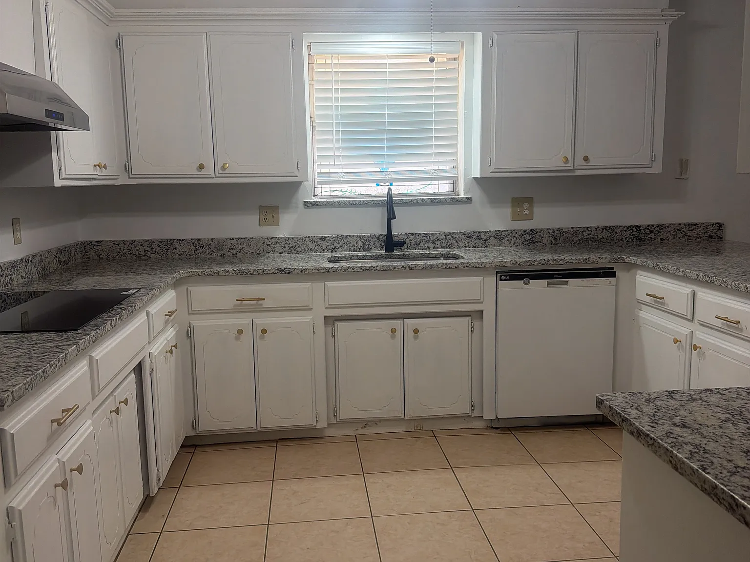 3 bed, 1744 sqft, $1,680 — Photo 1