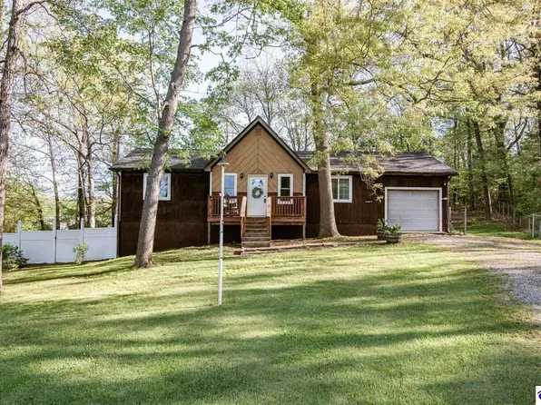 1120 Scenic Dr, Radcliff, KY 40160