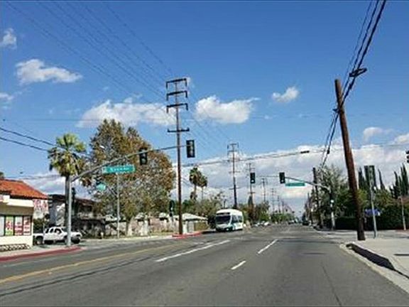 4th image of 13847 Los Angeles St APT C