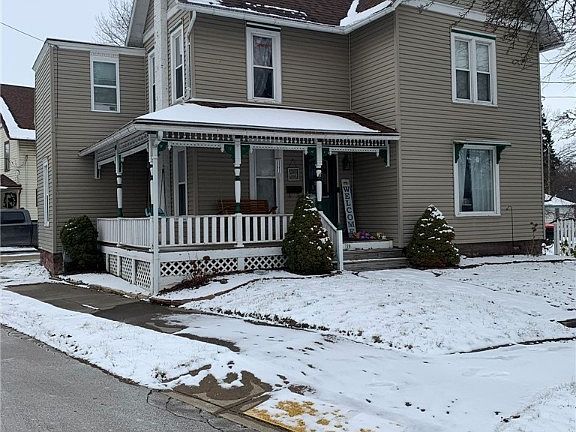 2nd image of 228 Broad St