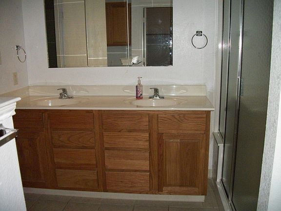 4th image of 15434 Brittain Ct