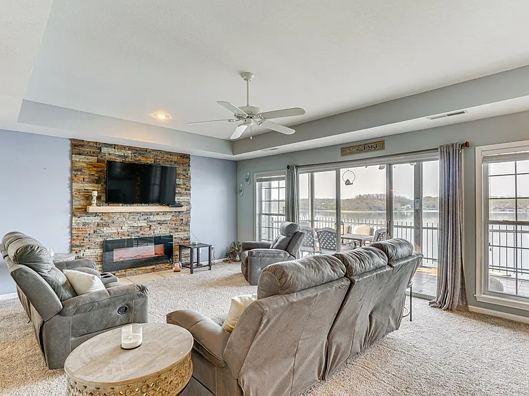 200 E Harbour Towne Dr #E203 — Photo 5