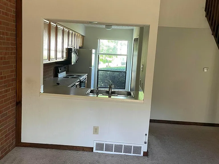 6378 Chippenhook Ct — Photo 14