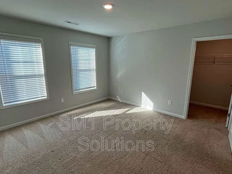 106 Brody Way — Photo 8