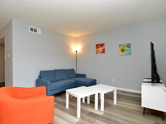 3rd image of 6910 Colonial Woods Dr APT 98