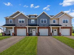 40 Woodhouse Ct, Stratford, PE C1B4L2