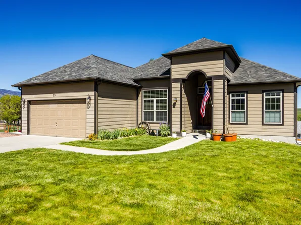 25 Black Mountain Dr, Dayton, WY 82836