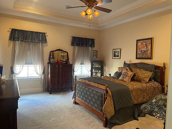 3rd image of 254 Lourdes Ln