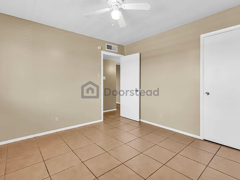 9400 Montrose Ct #31 — Photo 15