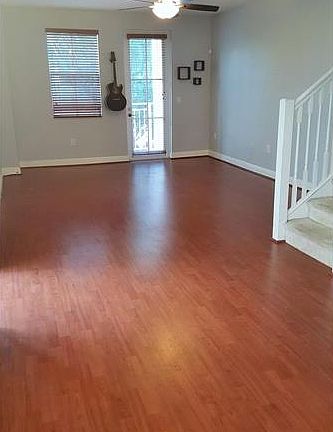 4th image of 301 SW 13th Ter #301