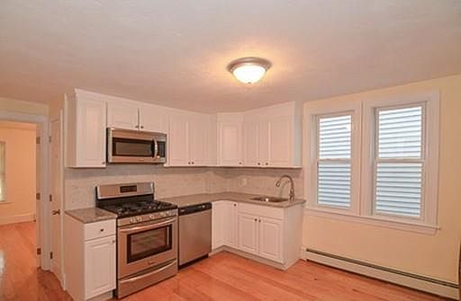 5th image of 266 Havre St