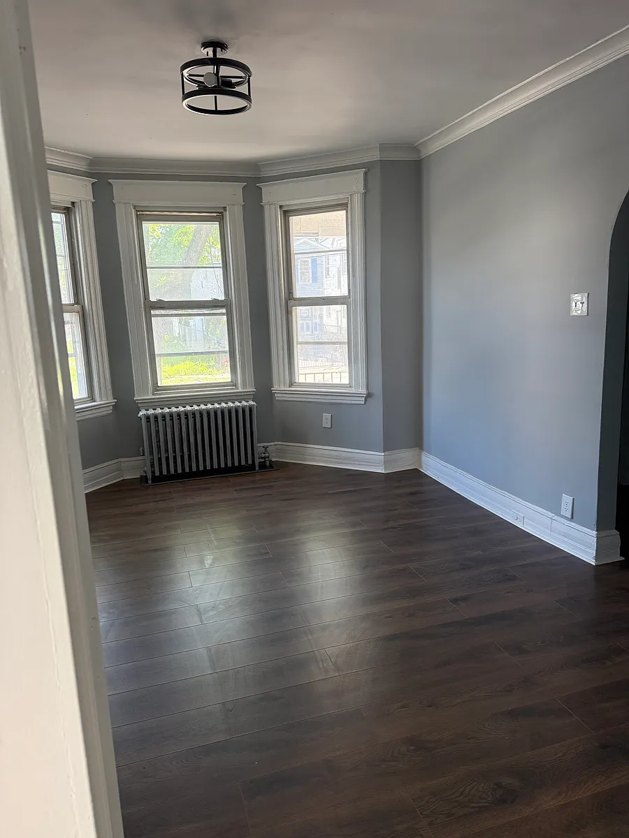 Building Photo - 81 Rose Ter #1