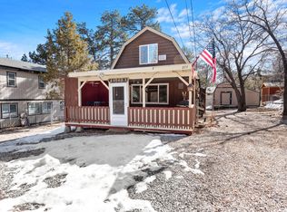 877 Leonard Ln, Sugarloaf, CA 92386