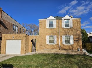 10117 S Rhodes Ave, Chicago, IL 60628