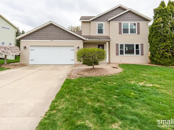 9645 Scotsmoor Dr SE, Caledonia, MI 49316