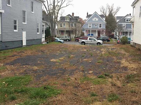 5th image of 1052 Parkwood Blvd