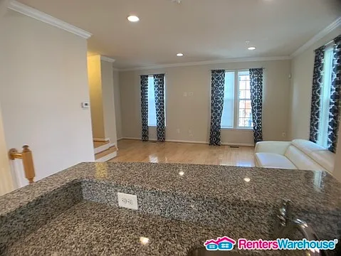 7440 Singers Way — Photo 10