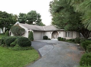 2837 Long Farm Ln, Lancaster, PA