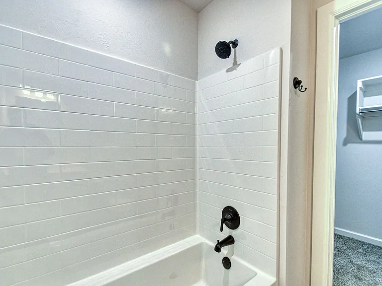 932 Varenna Ct — Photo 16
