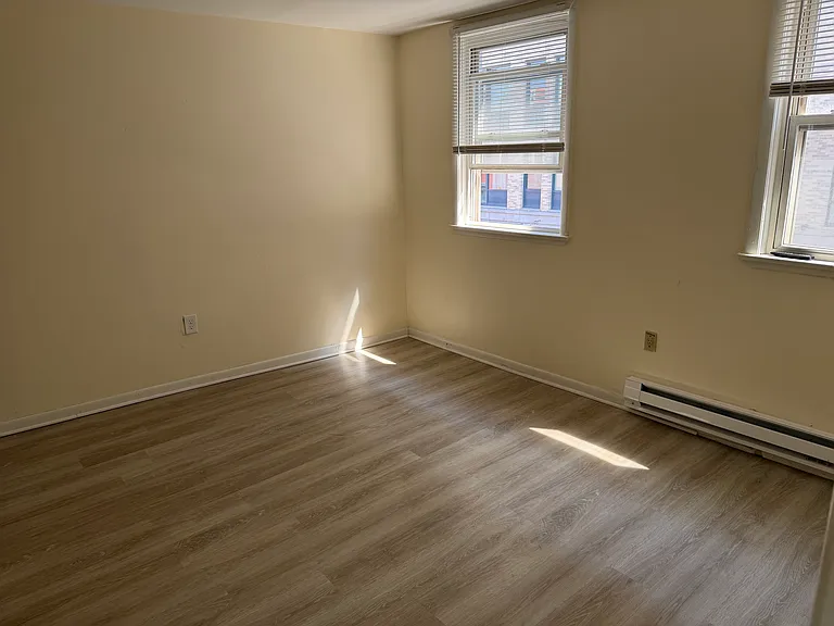55 Halsey St #3 — Photo 8