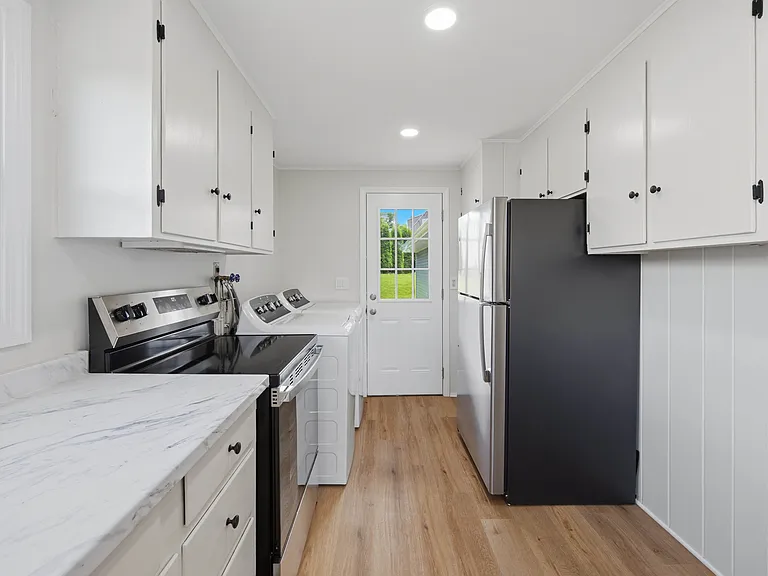 5 Lilac Ln — Photo 12