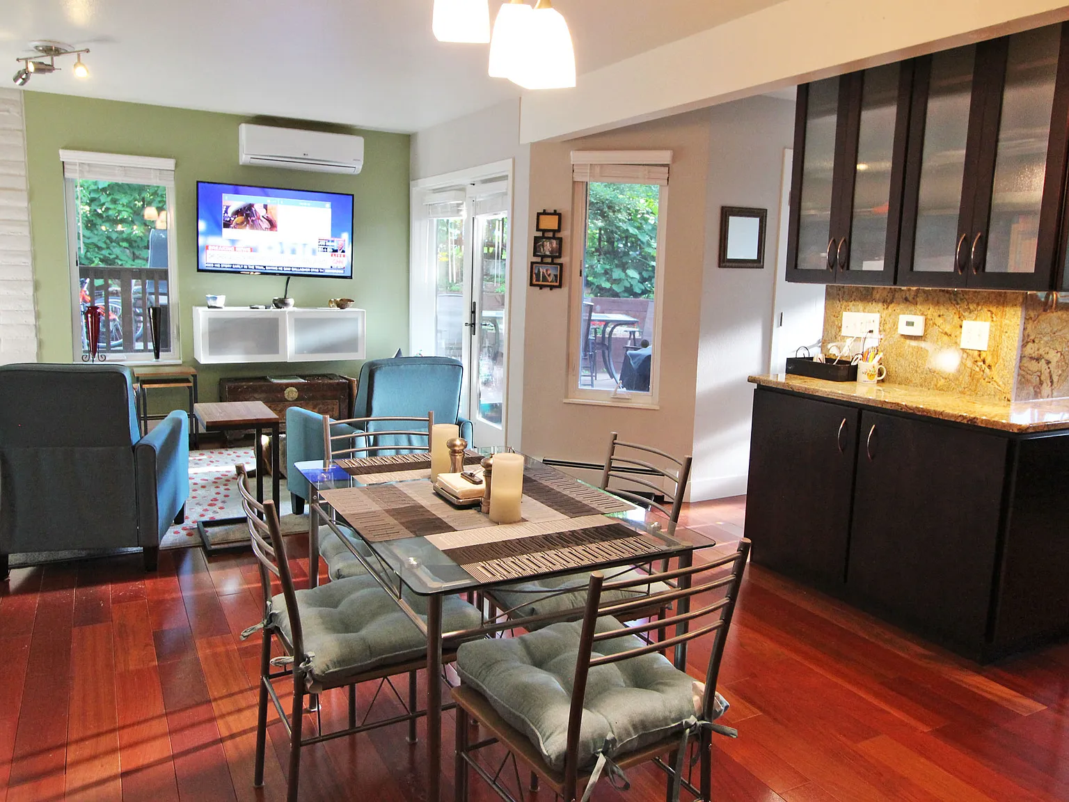 3 bed, 1521 sqft, $4,200 — Photo 4