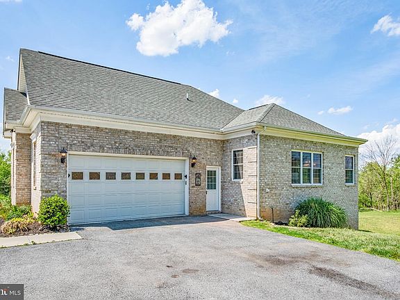 2nd image of 7147 Linganore Rd