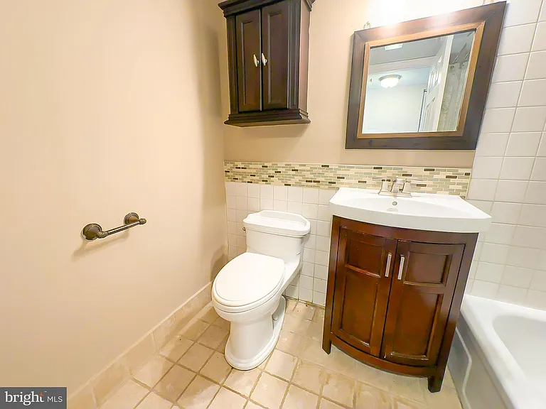 6 Monroe St #301 — Photo 7