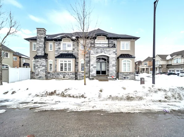 13 Masken Cir, Brampton, ON L7A 4J2