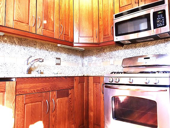 5th image of 14 Radcliffe Rd APT 4